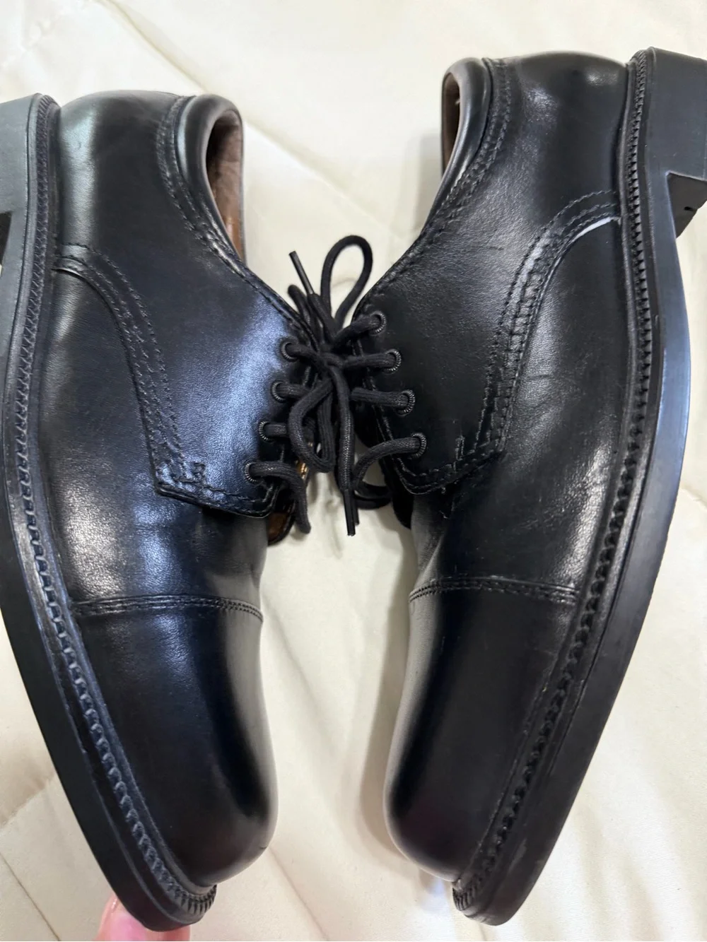 Dockers Black Leather Cap-Toe Oxfords